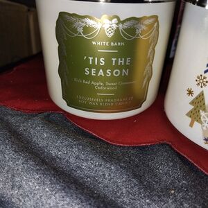 White Barn 'Tis The Season Candle with Gold Label